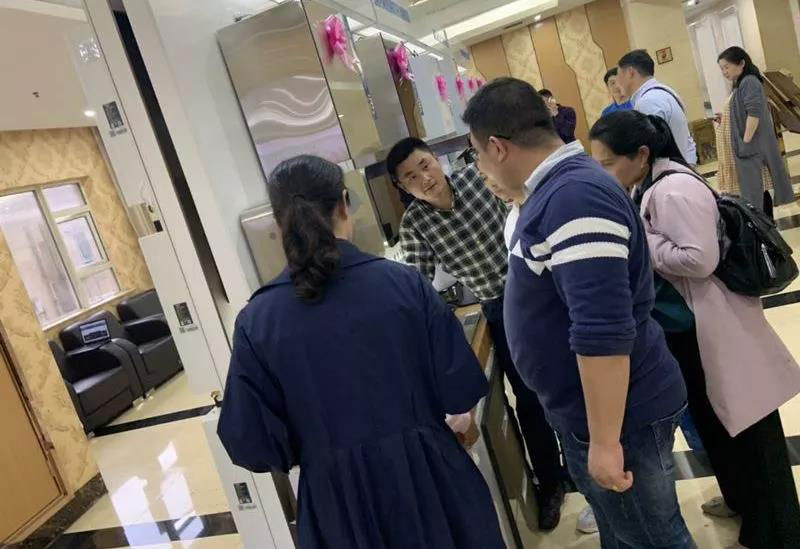 5e8c221a26400.jpg 4.jpg